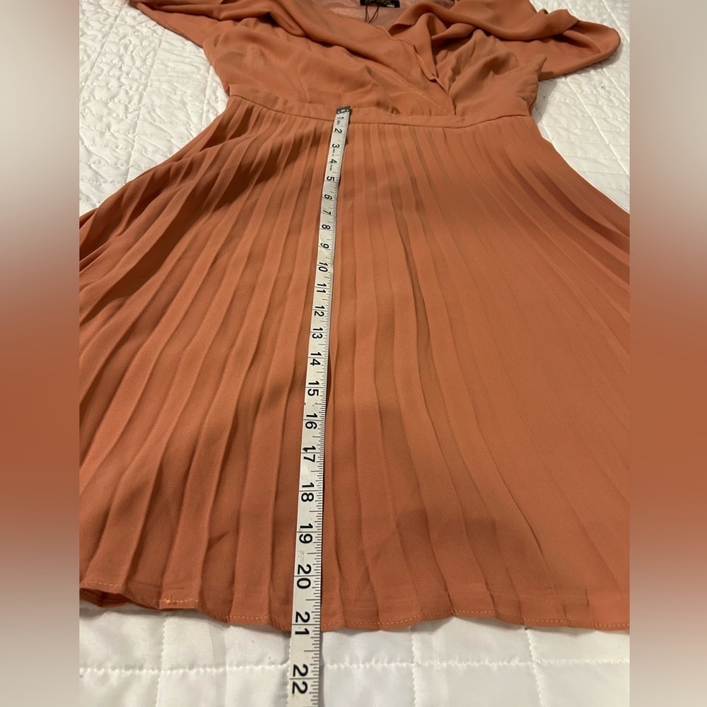 🌸 NWOT Petal & Roz Blush/ Nude/ Peach Pleated Chiffon Dress – Size Large - Picture 8 of 9